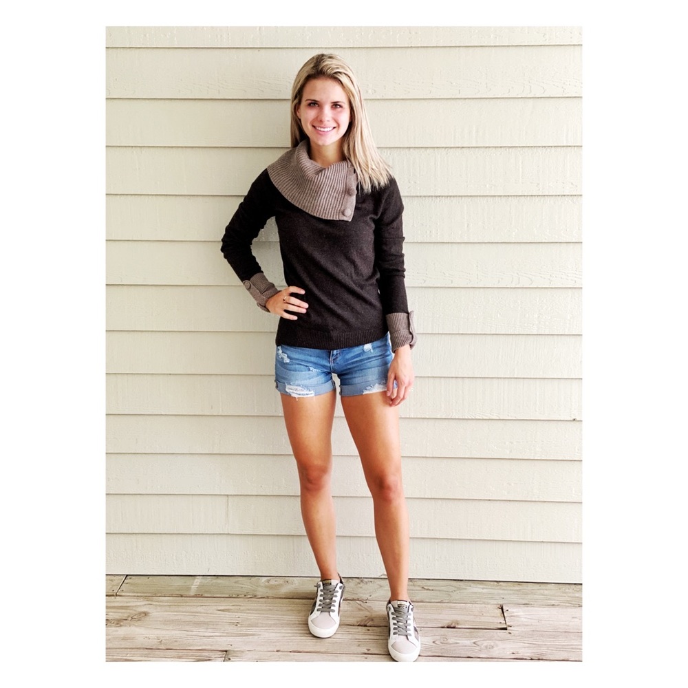 ❌❌ SOLD❌❌Banana Republic Cashmere Blend Sweater
